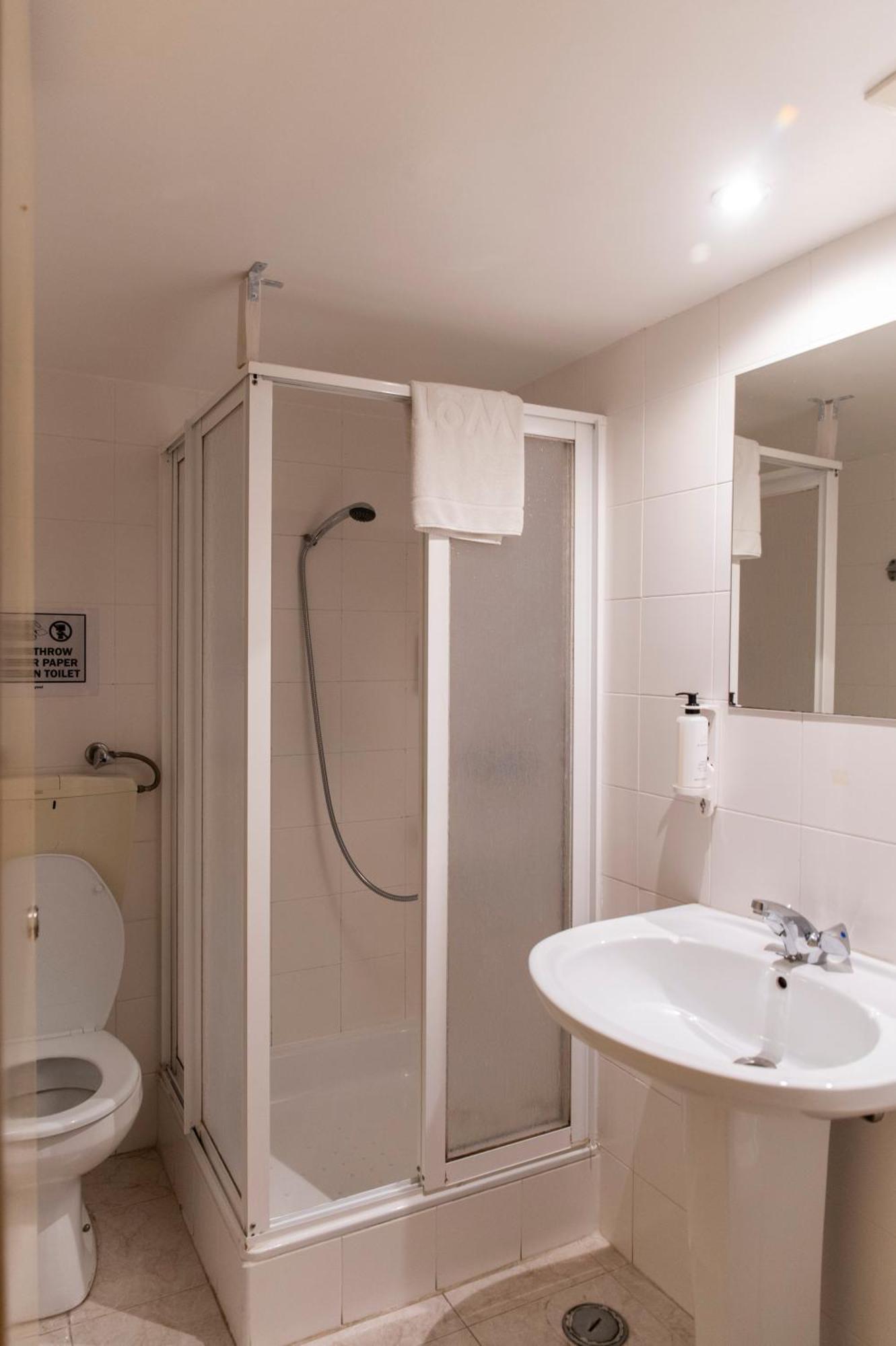 Habitación Doble con baño privado